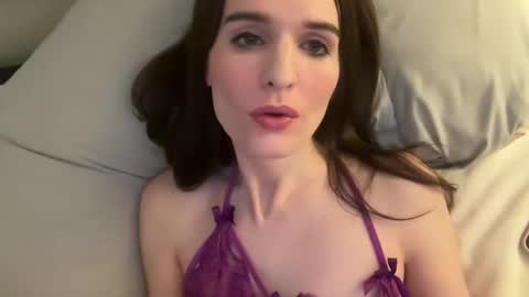 Snapshot of barbiejules chatting on October 8, 7:11 pm BarbieJules online show from October 8, 7:11 pm