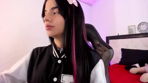 Snapshot of barbieteeen chatting on November 30, 4:49 am Barbie... online show from November 30, 4:49 am