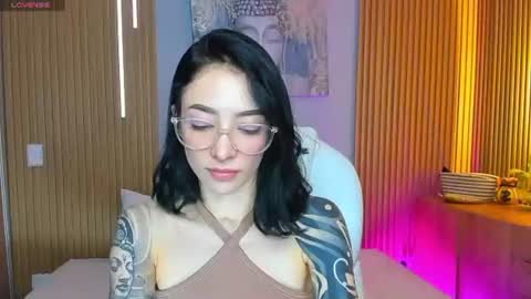 Snapshot of barbiie_scoth chatting on June 21, 7:05 pm Barbie Scot online show from June 21, 7:05 pm