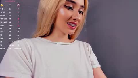 Snapshot of barbimia chatting on June 16, 2:30 pm Mia online show from June 16, 2:30 pm