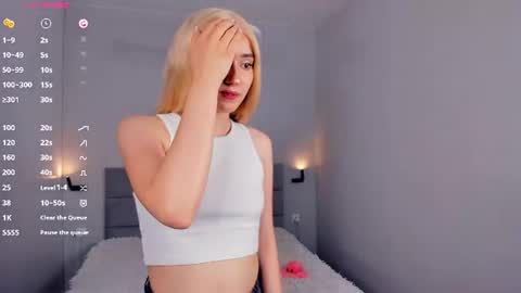 Snapshot of barbimia chatting on June 27, 2:12 pm Mia online show from June 27, 2:12 pm
