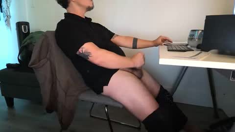 bardamu333333 online show from October 30, 12:01 am