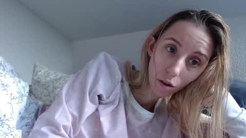 Lena online show from April 8, 9:42 am