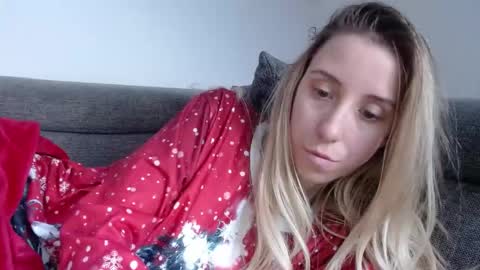 Lena online show from April 22, 9:01 am