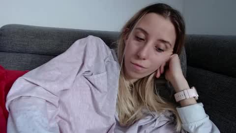 Lena online show from April 23, 9:41 am