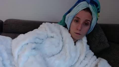 Lena online show from April 23, 5:15 pm