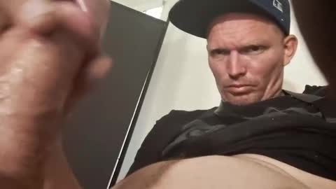 Snapshot of barniemay1 chatting on March 8, 3:02 pm barniemay1 online show from March 8, 3:02 pm