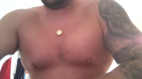 Snapshot of barrias23 chatting on June 8, 3:23 pm barrias23 online show from June 8, 3:23 pm