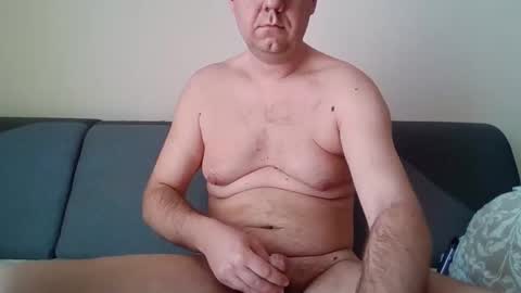 bartek4100 online show from March 23, 1:37 pm