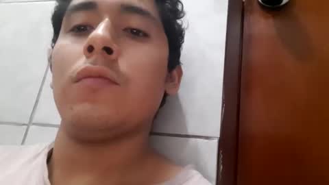 Snapshot of basic2001 chatting on March 16, 11:20 pm Marcos online show from March 16, 11:20 pm