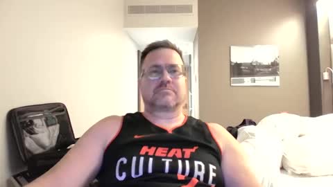 Snapshot of basketballjerseygang chatting on February 14, 9:43 pm Jordan online show from February 14, 9:43 pm