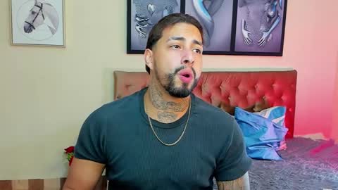 bastian_jones1 online show from January 12, 11:36 pm