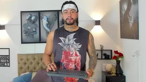 bastian_jones1 online show from October 6, 7:00 pm