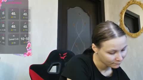 battyyhils online show from November 25, 12:27 pm