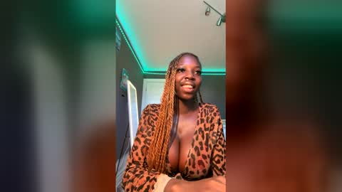 Snapshot of baylee_nicole18 chatting on June 8, 1:33 pm baylee_nicole18 online show from June 8, 1:33 pm