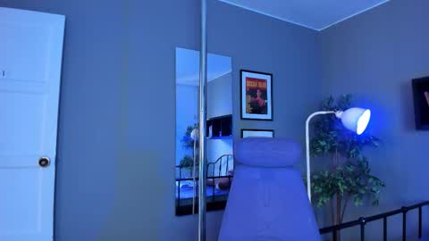 BAYONETTA DOLL  online show from January 7, 12:29 pm