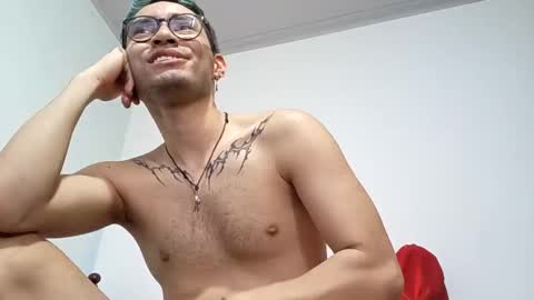 alex independent model   ig bbalexmoon online show from December 20, 8:45 pm