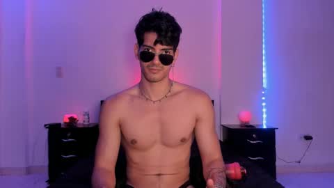 Valentino online show from January 14, 9:30 pm