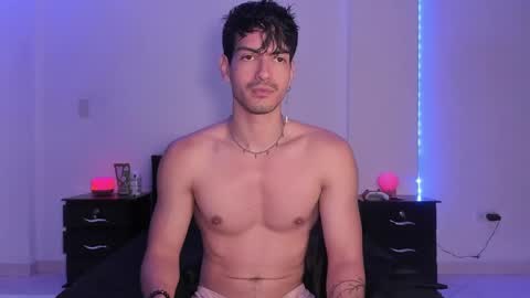 Valentino online show from January 17, 9:17 pm