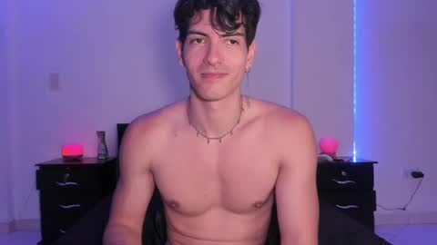 Valentino online show from January 19, 12:28 am