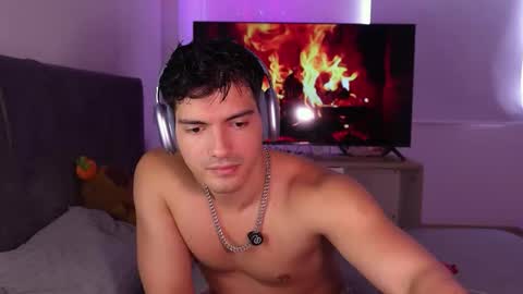 Valentino online show from January 16, 9:08 pm