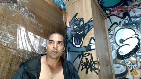 Justin online show from April 5, 8:50 pm