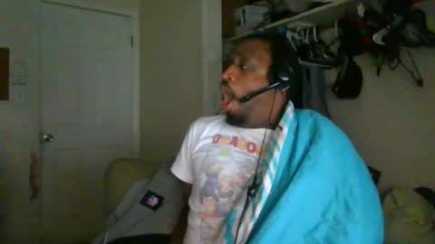 rocker n queen online show from December 19, 6:23 pm