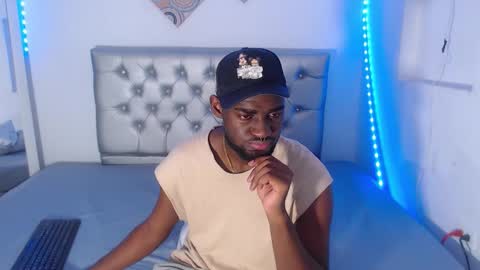 Andrew  online show from November 17, 6:24 pm