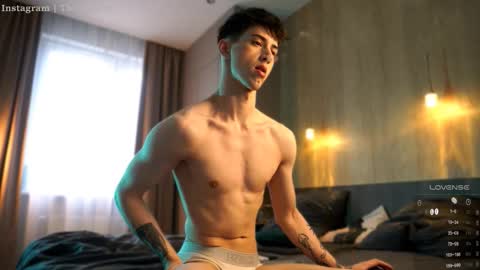 Snapshot of bbrandon_ chatting on December 3, 11:08 am Brandon online show from December 3, 11:08 am