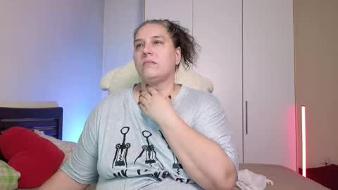 Snapshot of bbw_goddes chatting on September 25, 8:01 pm Love online show from September 25, 8:01 pm