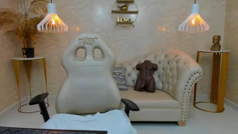 BBW Cindyy  online show from October 5, 7:12 pm