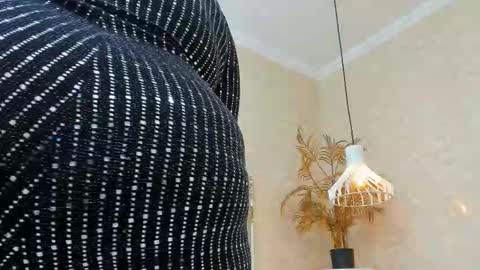 BBW Cindyy  online show from October 9, 4:05 pm