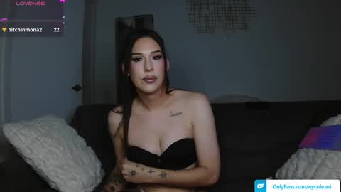 Snapshot of bbygirlnycole chatting on May 7, 2:17 am bbygirlnycole online show from May 7, 2:17 am