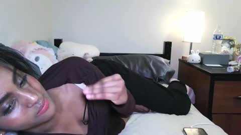 Snapshot of bbyrumi chatting on December 15, 9:57 am princessrumi online show from December 15, 9:57 am