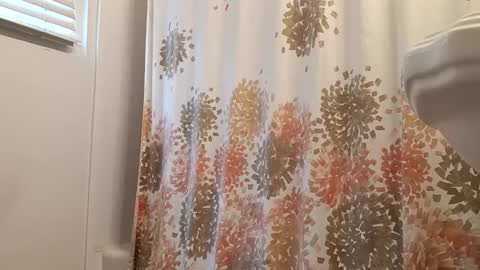 Snapshot of bcfalcon69 chatting on April 28, 8:03 pm bcfalcon69 online show from April 28, 8:03 pm