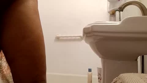 Snapshot of bcfalcon69 chatting on May 18, 1:35 am bcfalcon69 online show from May 18, 1:35 am