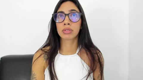 Snapshot of bdanevil chatting on December 10, 7:22 pm daniela villamizar online show from December 10, 7:22 pm