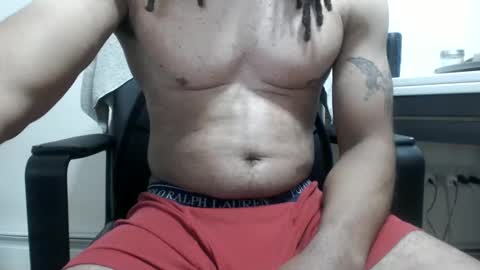 Snapshot of bdotdiddy chatting on January 4, 10:34 pm Redd uncut bbc online show from January 4, 10:34 pm