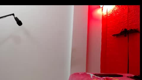 Snapshot of bdsmforever18 chatting on October 11, 2:22 am rever online show from October 11, 2:22 am