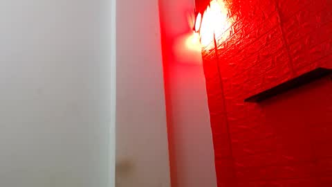 rever online show from March 1, 2:13 am