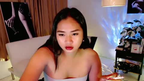 Marie  online show from March 11, 7:48 am