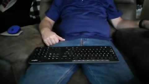 Snapshot of beachguy38 chatting on December 1, 9:48 pm beachguy38 online show from December 1, 9:48 pm