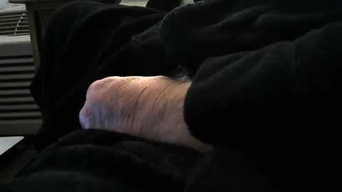 Snapshot of bear4146 chatting on March 1, 11:34 am bear4146 online show from March 1, 11:34 am