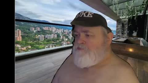 Dookie online show from December 7, 9:11 pm