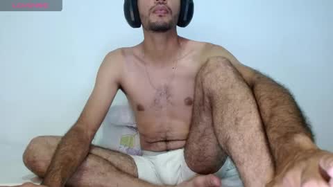 Snapshot of bear_97s chatting on June 7, 11:08 pm Pipe online show from June 7, 11:08 pm