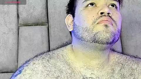 bear_biig online show from May 2, 3:44 am