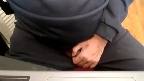 Snapshot of bearacuda555 chatting on January 28, 7:10 pm Bruno online show from January 28, 7:10 pm