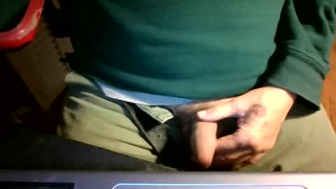 Snapshot of bearacuda555 chatting on November 23, 10:09 pm Bruno online show from November 23, 10:09 pm