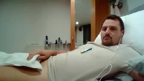 bearboudior online show from November 18, 4:44 pm