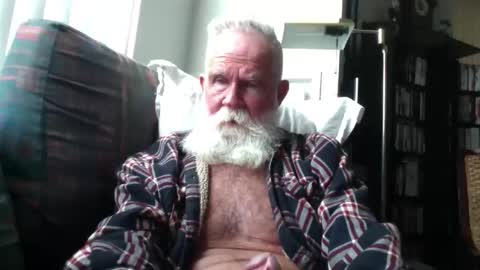 Snapshot of beardbushy chatting on March 21, 5:38 pm beardbushy online show from March 21, 5:38 pm